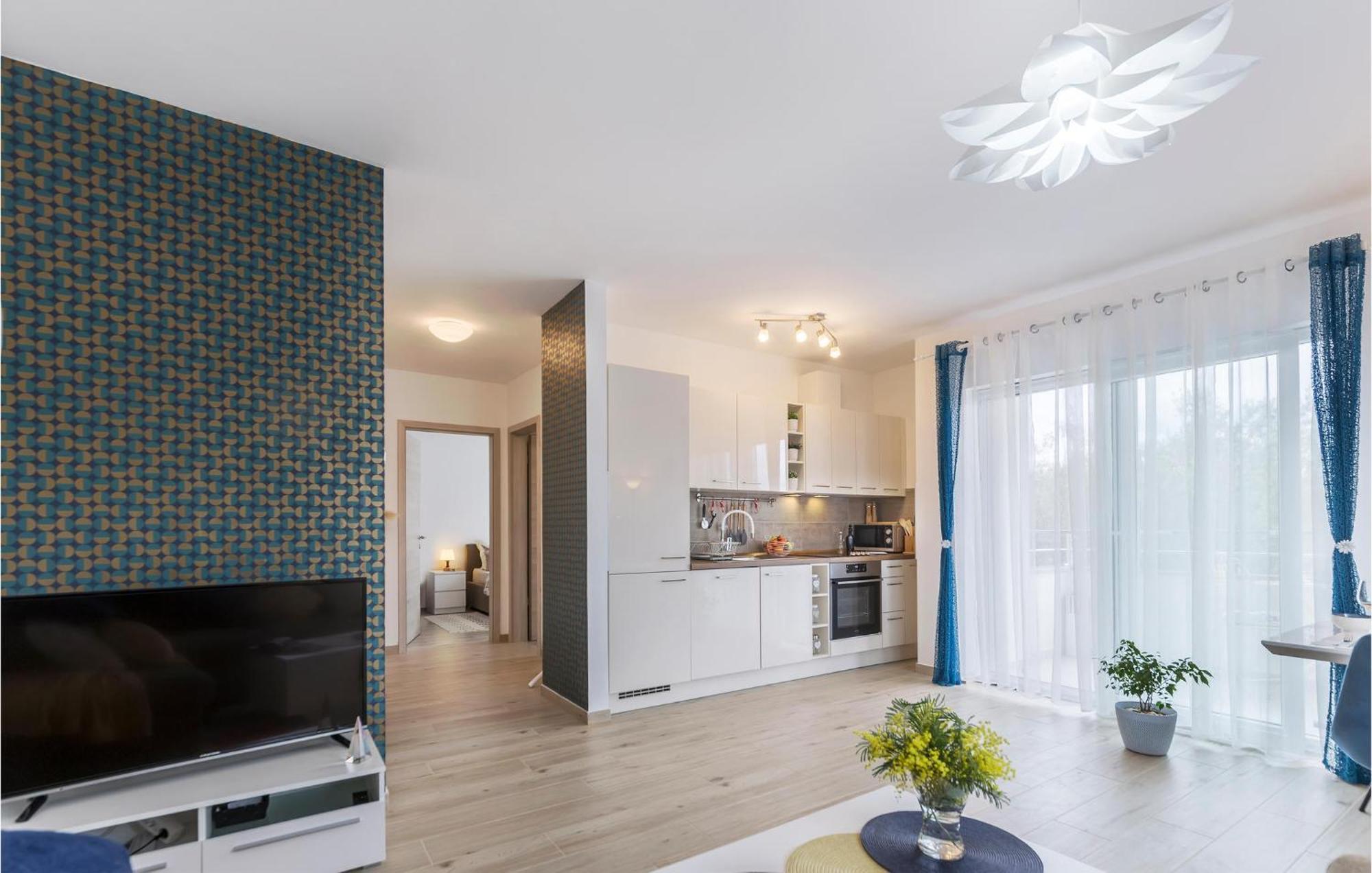1 Bedroom Amazing Apartment In Peroj Exterior photo