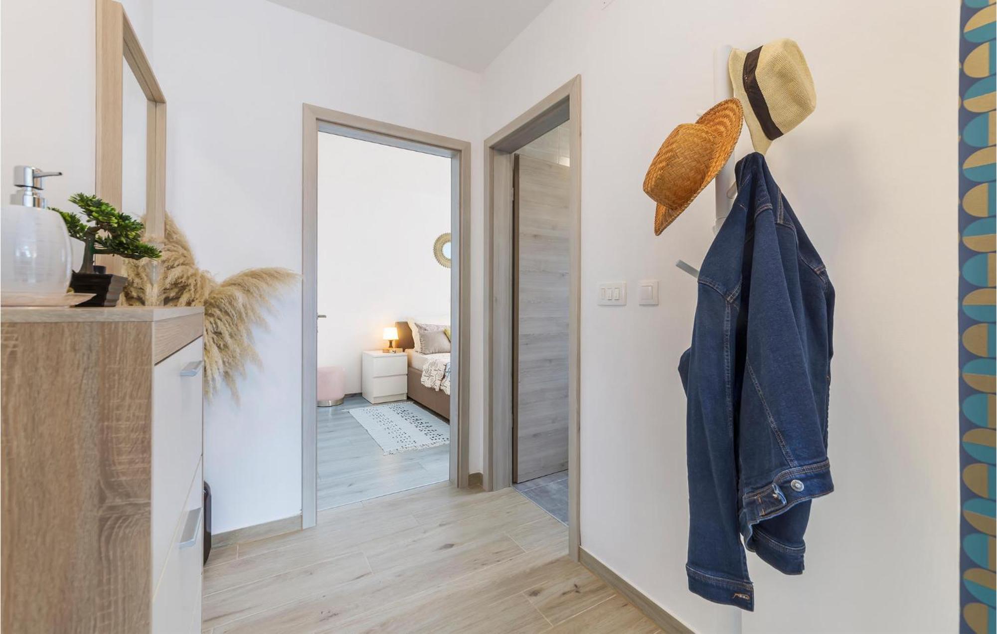 1 Bedroom Amazing Apartment In Peroj Exterior photo